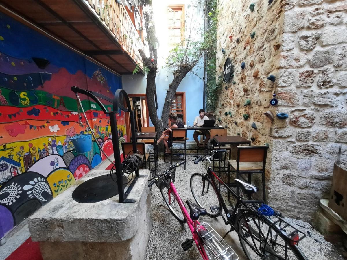 Kuyu Beergarden Hostel Antália Exterior foto