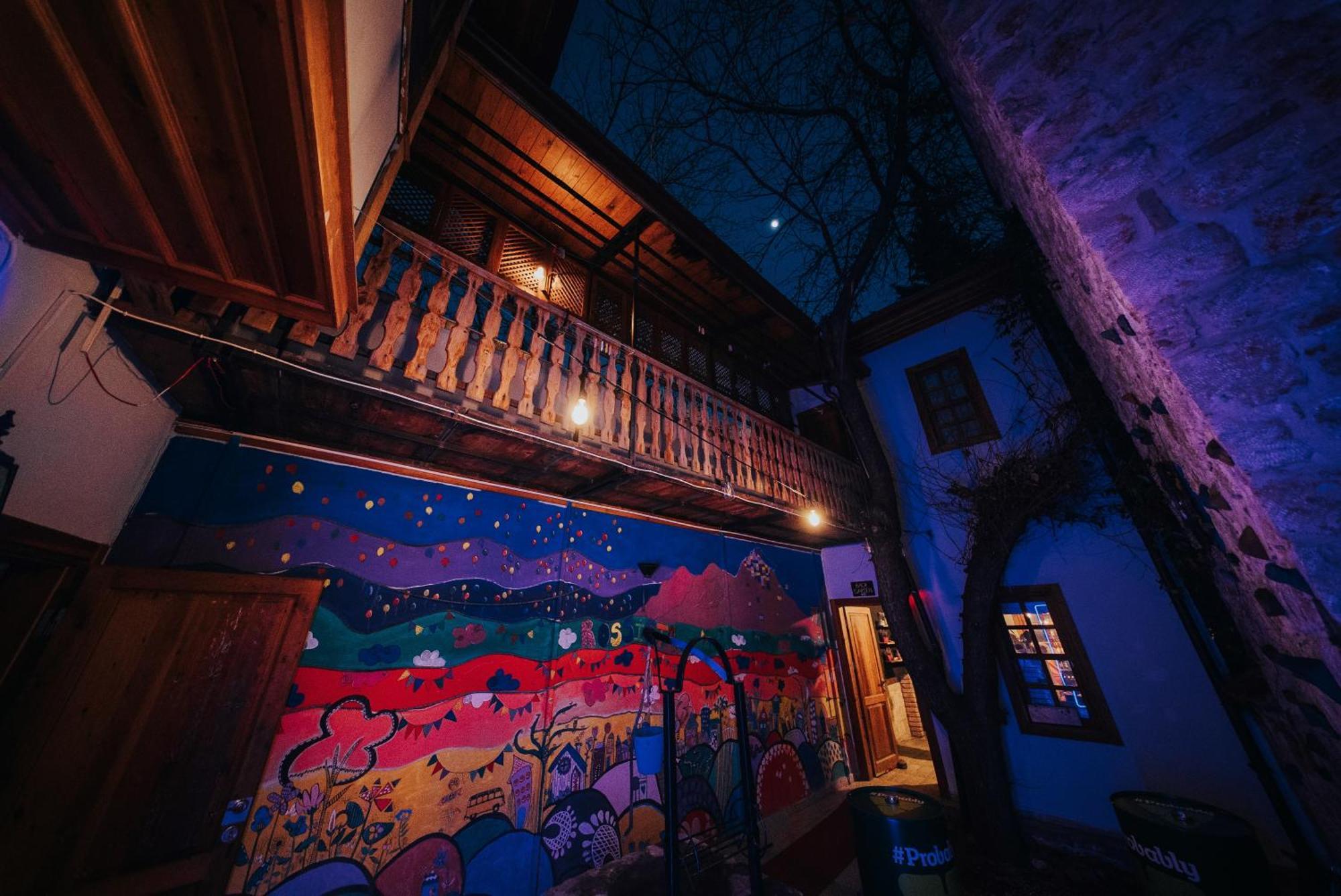 Kuyu Beergarden Hostel Antália Exterior foto
